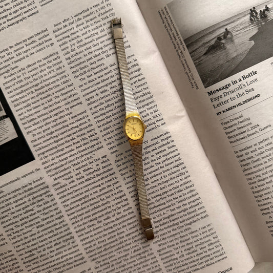 Two tone slim circle minimal watch
